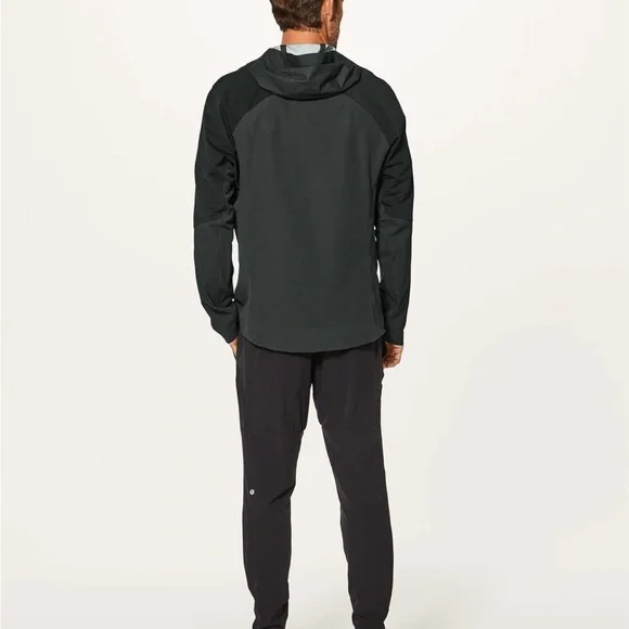 Lululemon Surge Anorak Hybrid in Onyx - Picture 5 of 7